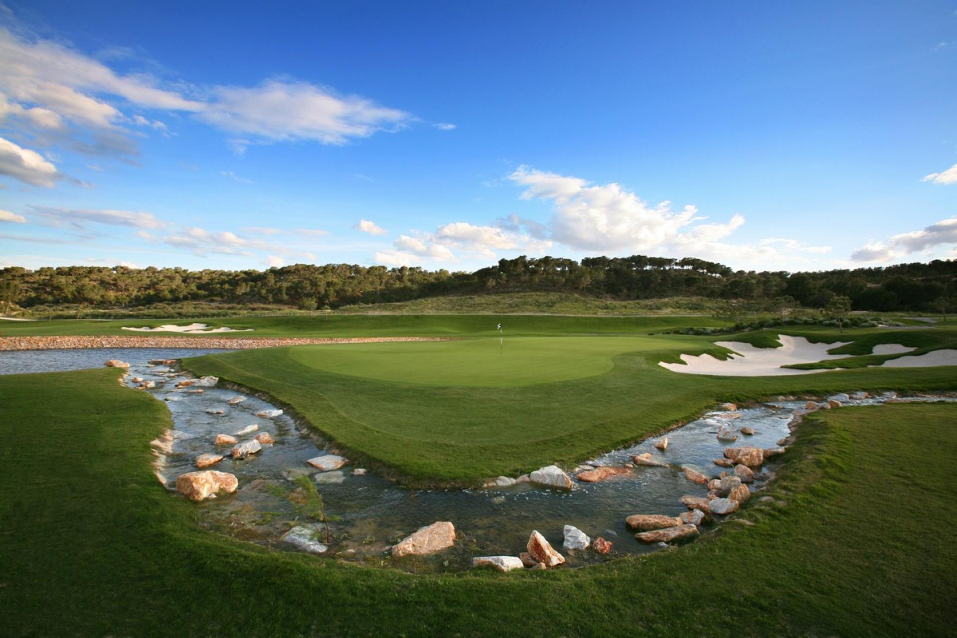 Willa w doskonałej lokalizacji w Las Colinas Golf & Country Club in Medvilla Spanje